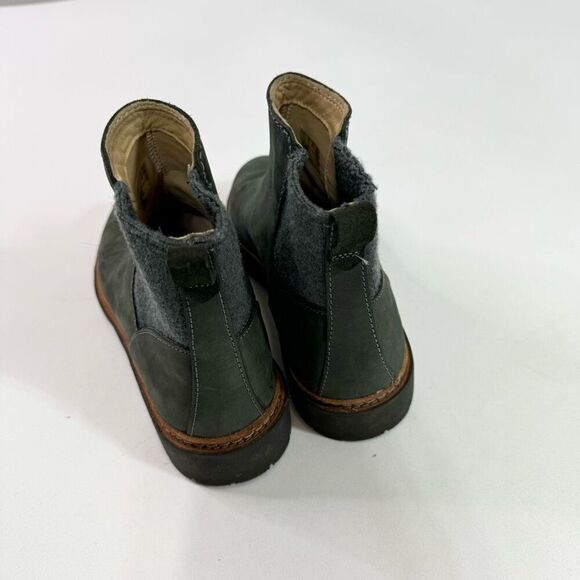 Clarks Boots Womens 10 Dark Gray Combi Solid Slip-On Round Toe Trace Fall Ankle - Picture 2 of 10